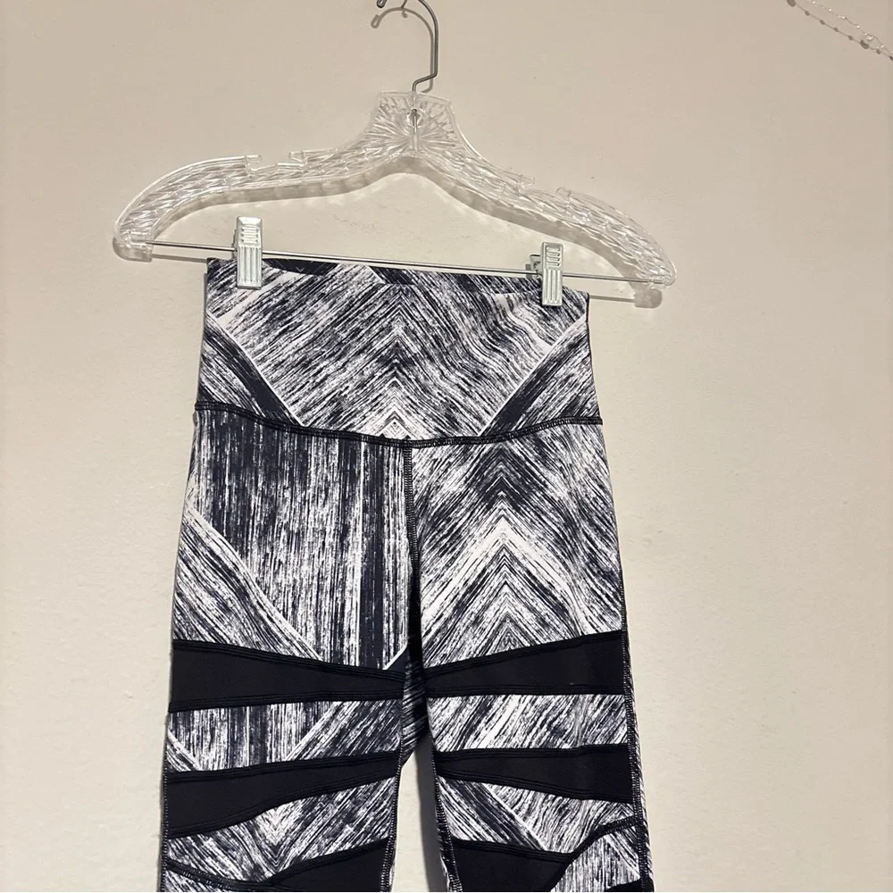lululemon athletica Black and Gray Geometric Leggings